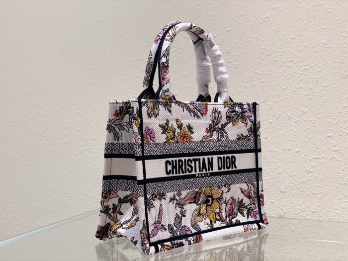 Handbag  Dior   8002  size 26 cm