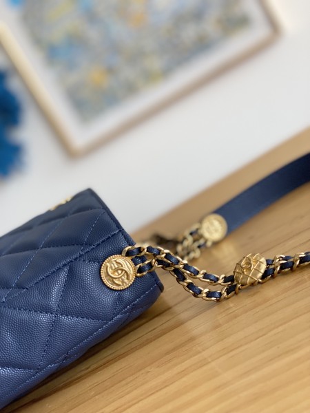 Handbag   Chanel 3400  size  25.5*21.5*8  cm