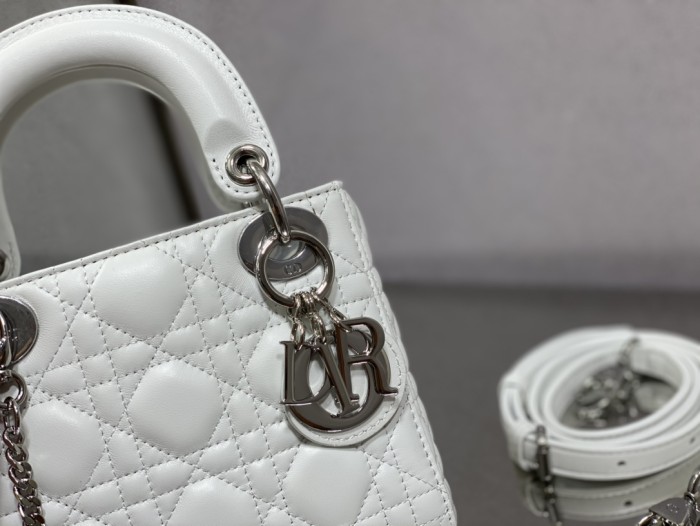Handbag  Dior  size 17 cm