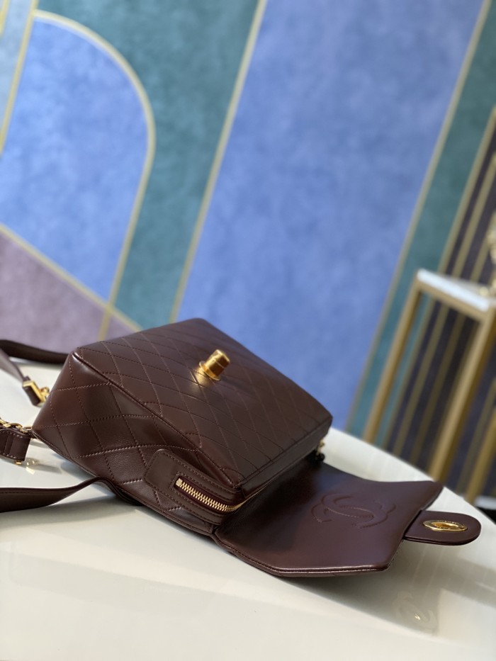 Handbag   Chanel  A88  size  30.21.8 cm