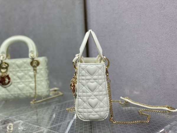 Handbag  Dior  size  17 cm