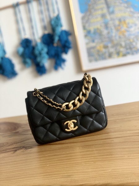 Handbag   Chanel  As3109  size  19*14*6 cm