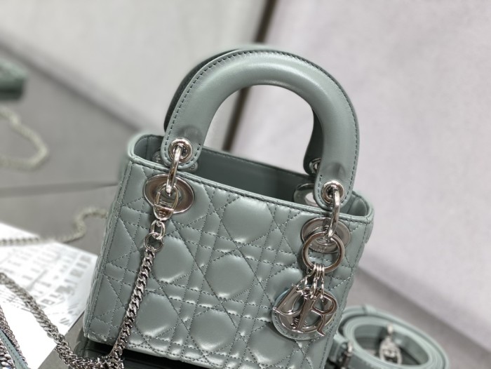 Handbag  Dior  size  17 cm