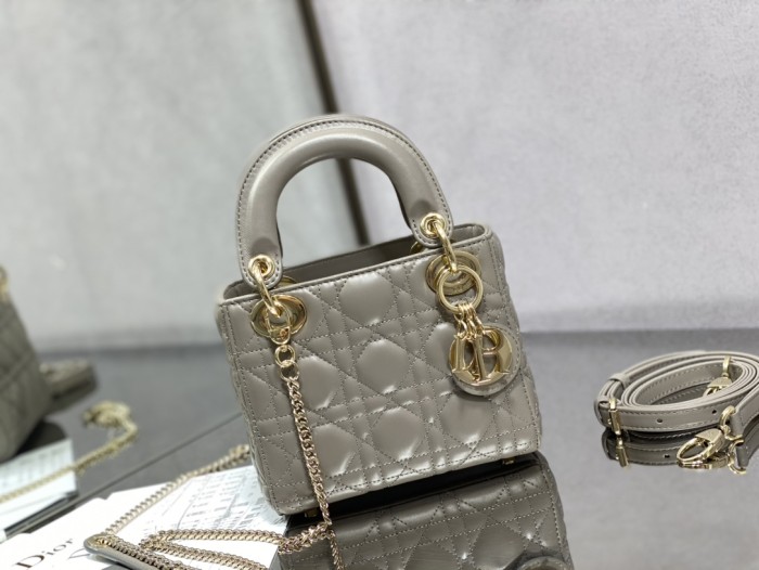 Handbag  Dior  size  17 cm