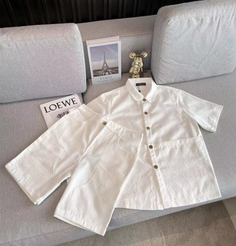 Clothes Louis Vuitton 158