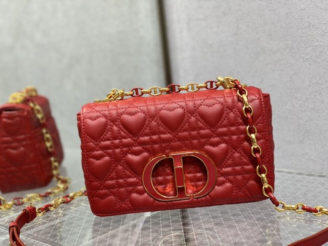 Handbag  Dior  size  20*12*7 cm