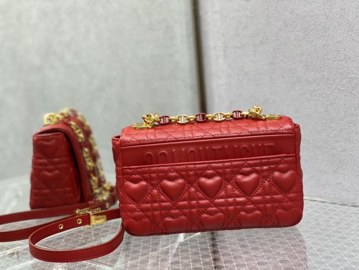 Handbag  Dior  size  20*12*7 cm