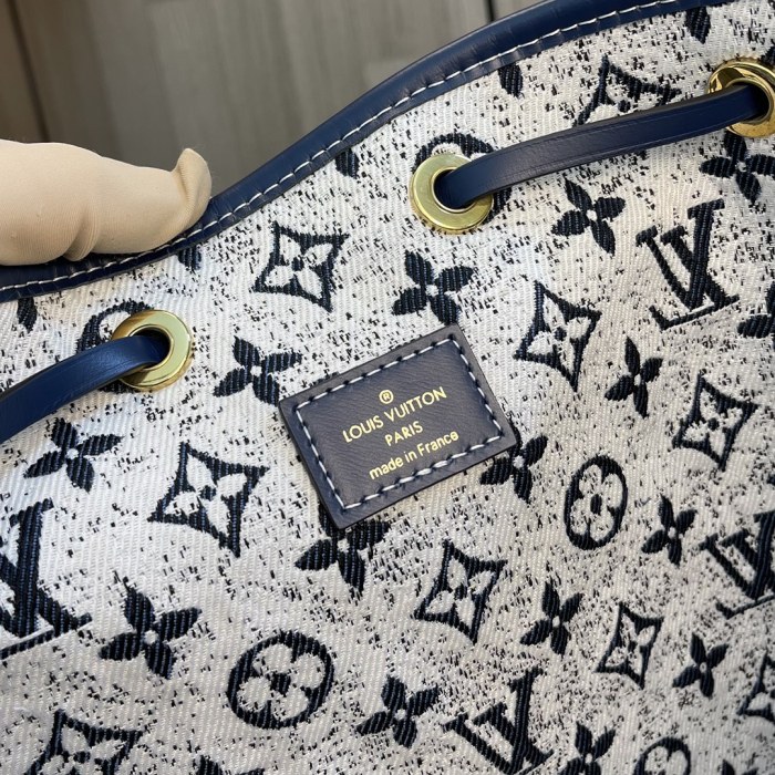  Handbag   Louis Vuitton M59606  size  25.0 x 28.5 x 20.0  cm