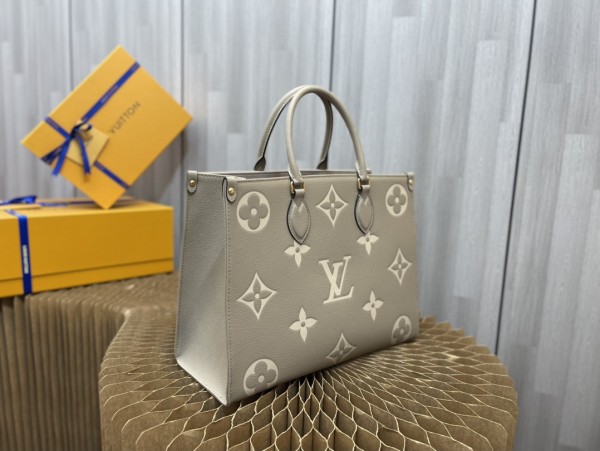Louis Vuitton OnTheGo MM M45494 size 35*14*27 cm
