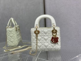 Handbag  Dior  size  17 cm