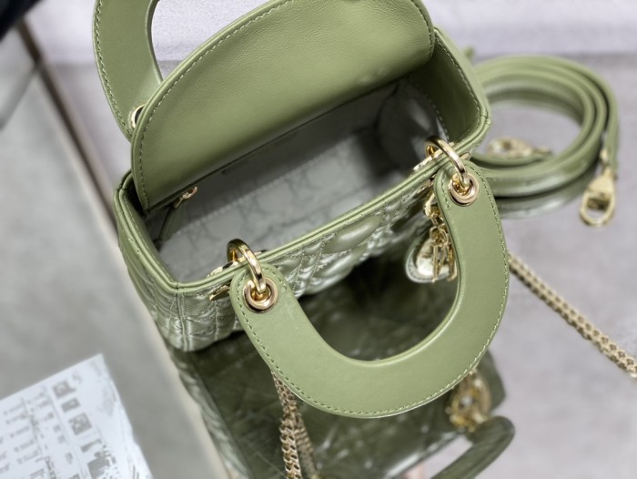 Handbag  Dior  size 17 cm