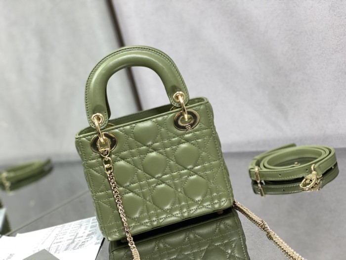 Handbag  Dior  size 17 cm