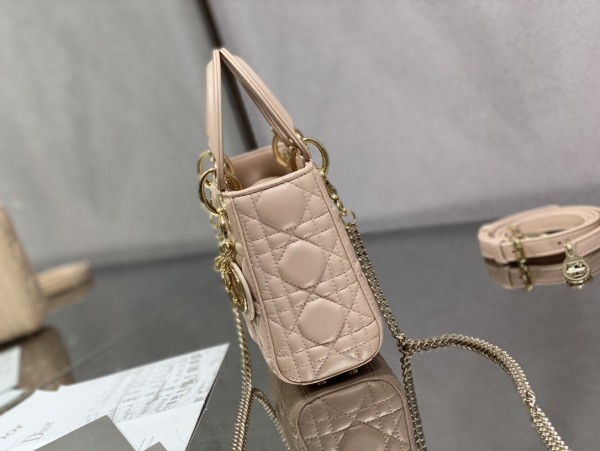 Handbag  Dior  size  17 cm