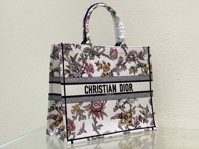 Handbag  Dior  8001  size  41 cm