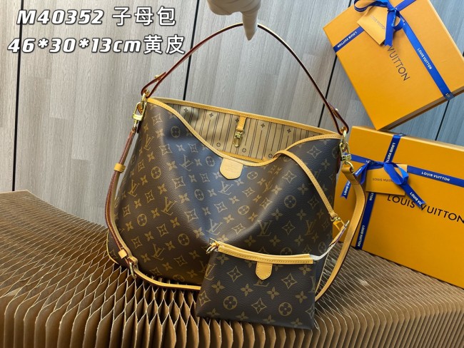 Handbag   Louis Vuitton  M40352 size  46*30*13 cm