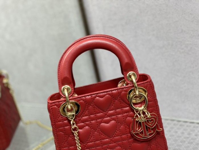  Handbag  Dior  size 17 cm 