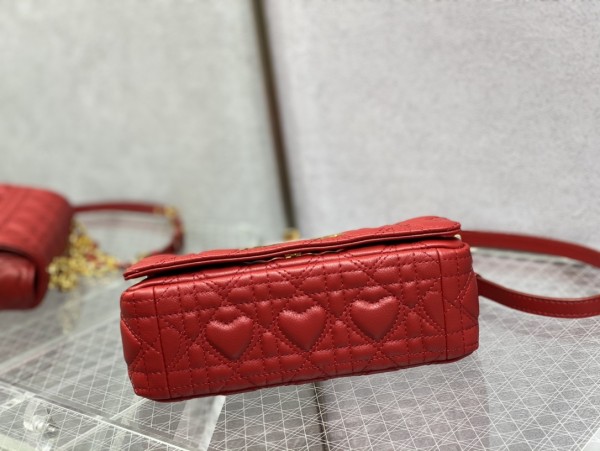 Handbag  Dior  size  20*12*7 cm