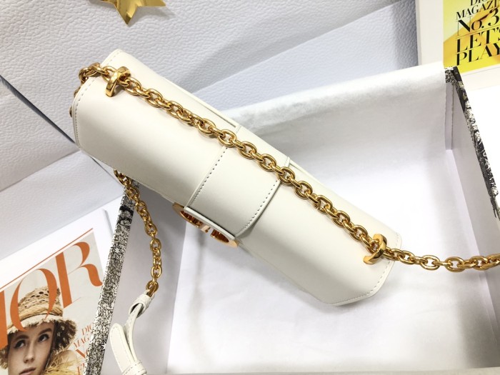 Handbag  Dior  M9203  size  21.5 x 12 x 6  cm