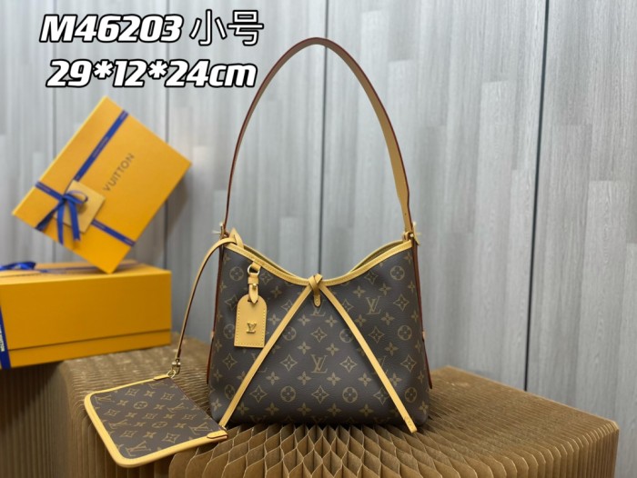 Handbag   Louis Vuitton  M46203  size  29 x 24 x 12  cm