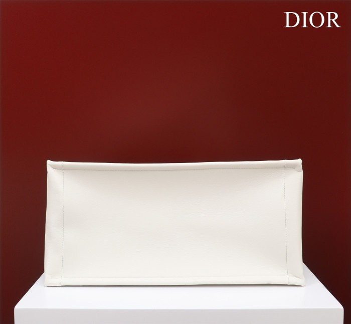 Handbag  Dior  size 36.5×28×17.5  cm