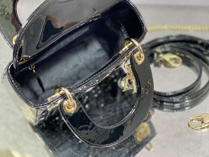 Handbag  Dior size  17 cm