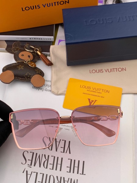 Sunglasses Louis Vuitton L8362