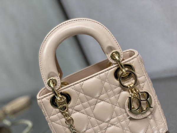 Handbag  Dior  size  17 cm