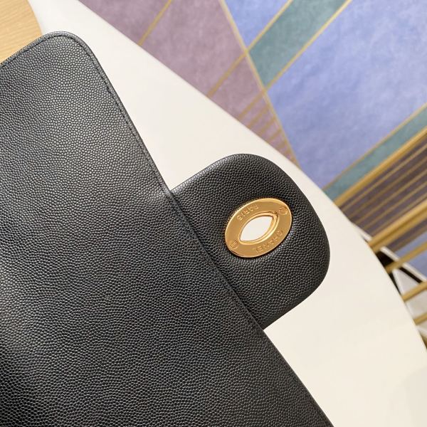 Handbag   Chanel  A88  size  30.21.8 cm