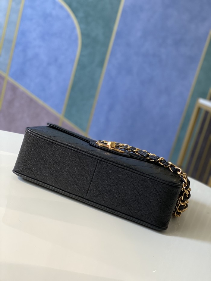 Handbag   Chanel   A88  size  30.21.8 cm