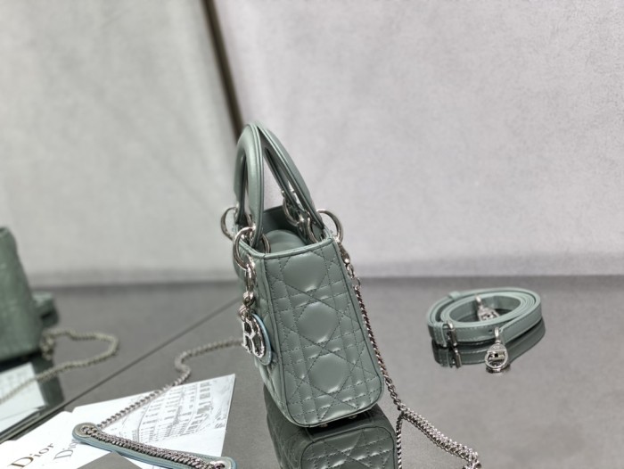 Handbag  Dior  size  17 cm