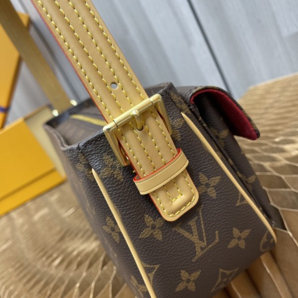  Handbag   Louis Vuitton M51164  size  30x11x13 cm   