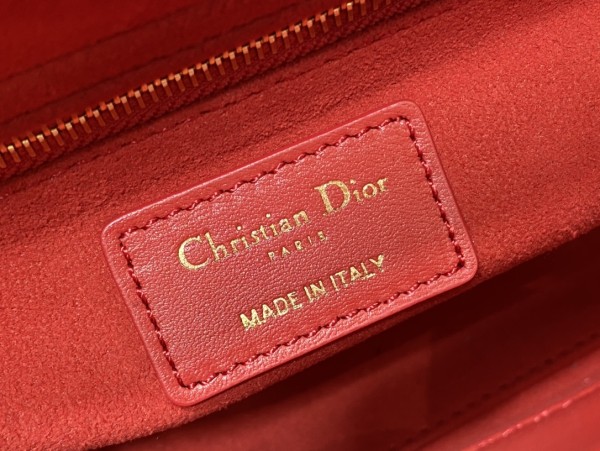  Handbag  Dior  size  20 cm