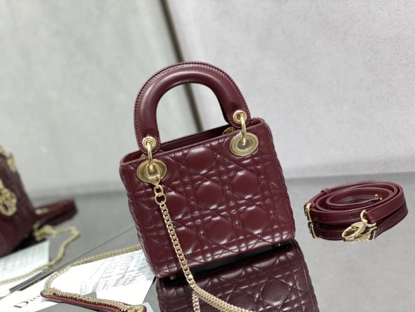 Handbag  Dior  size  17 cm