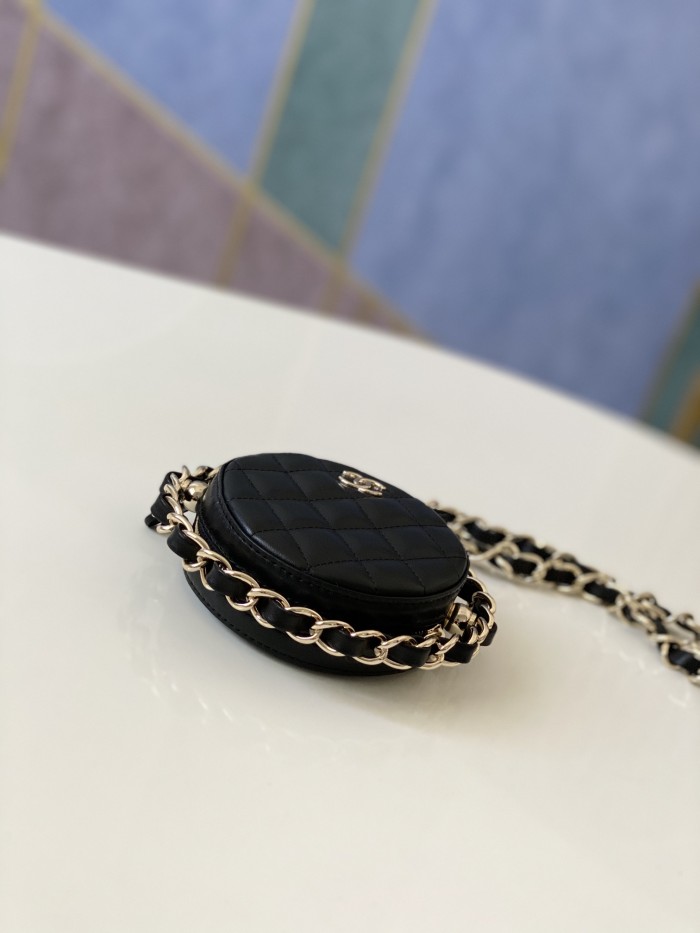 Handbag   Chanel  81169  size  12  cm