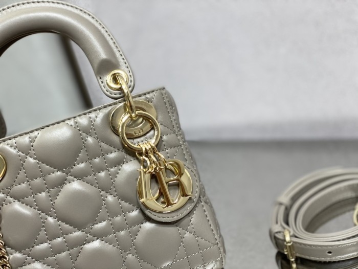 Handbag  Dior  size  17 cm