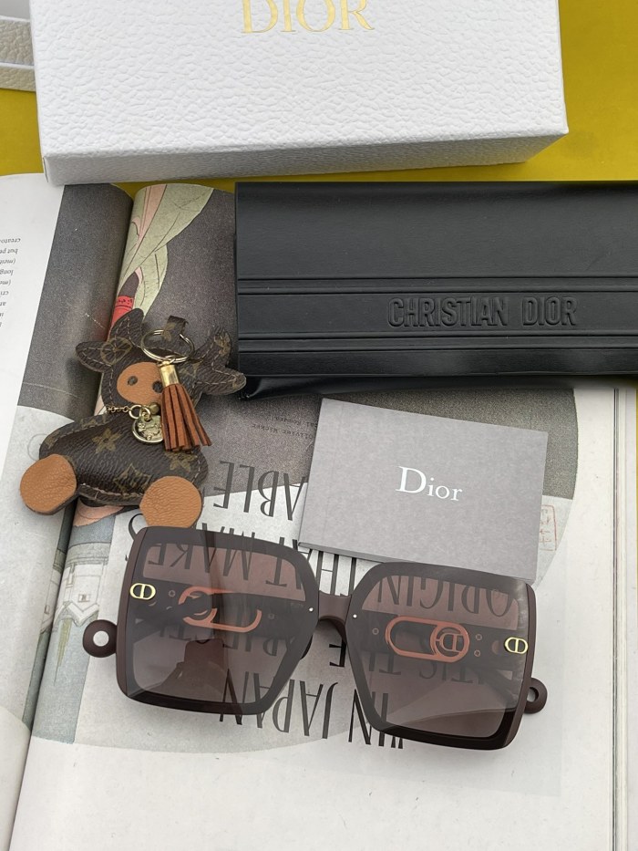 sunglasses Dior D8290