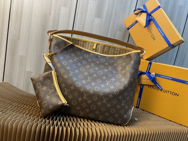 Handbag   Louis Vuitton M40353   size  52-30-20 cm