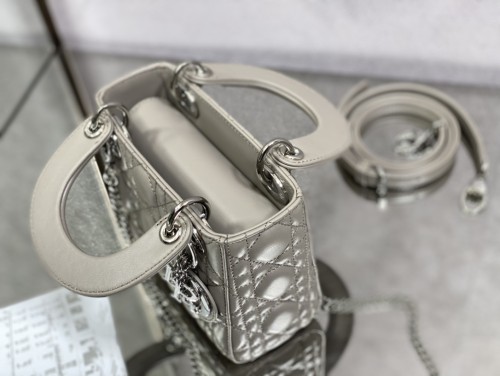 Handbag  Dior size  17 cm