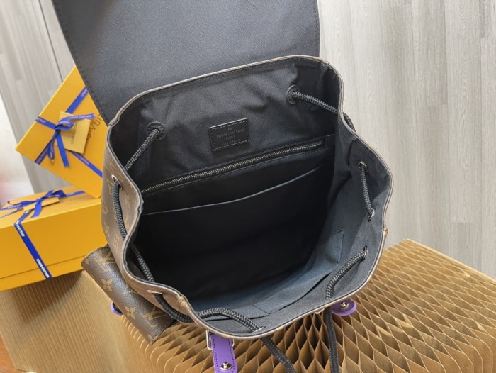 Handbag   Louis Vuitton  M46272 size  41x48x13 cm