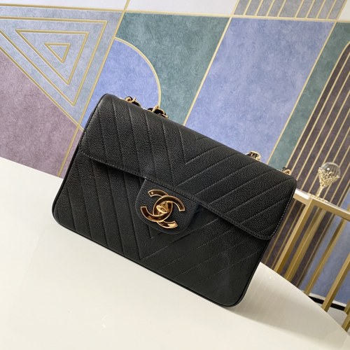 Handbag   Chanel  A88  size  30.21.8 cm