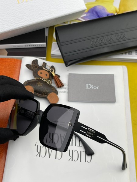 sunglasses Dior D5290