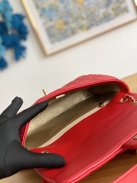 Handbag   Chanel   As3110  size  25*16*6.5 cm