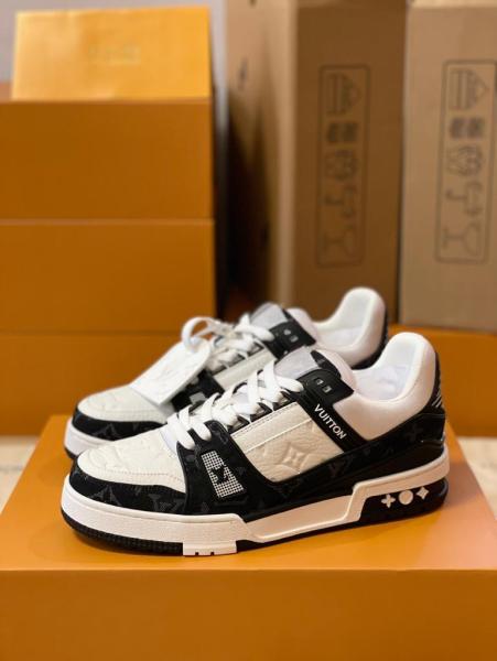 Louis Vuitton LV Trainer White Black