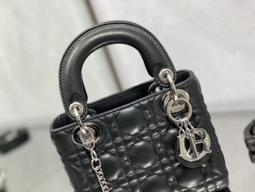Handbag  Dior  size  17 cm