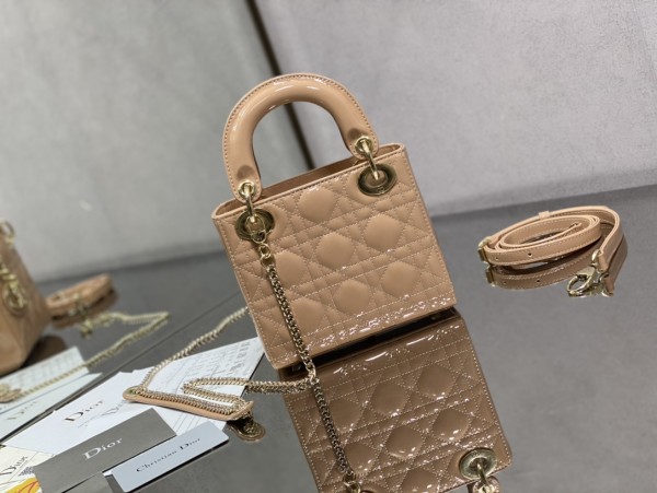 Handbag  Dior  size 17 cm