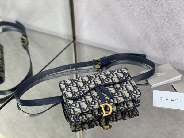 Handbag  Dior  size 17 cm