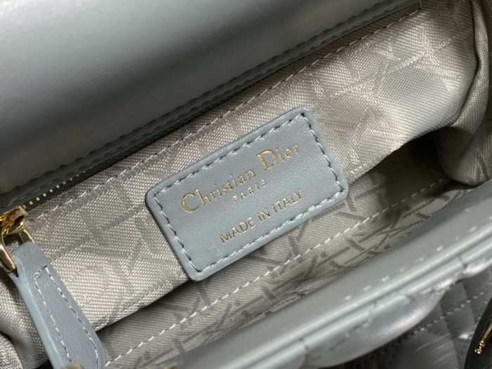 Handbag  Dior  size  17 cm