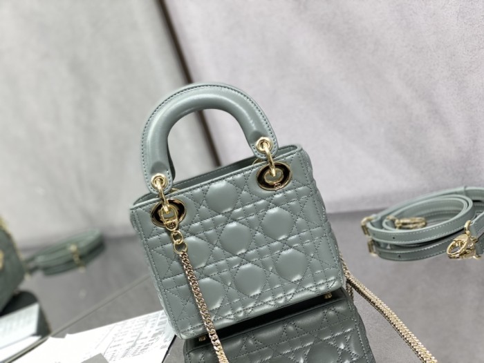 Handbag  Dior  size  17 cm