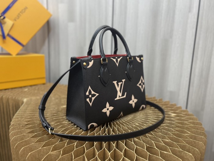 Handbag  Louis Vuitton  M45659   size  25.0 x 11.0 x 19.0 cm