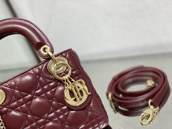 Handbag  Dior  size  17 cm